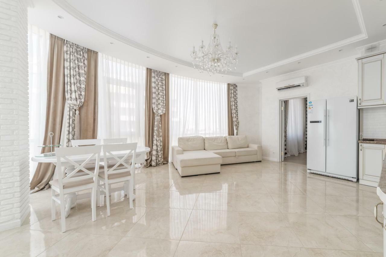 Vip Level Sea View Apartment オデッサ エクステリア 写真