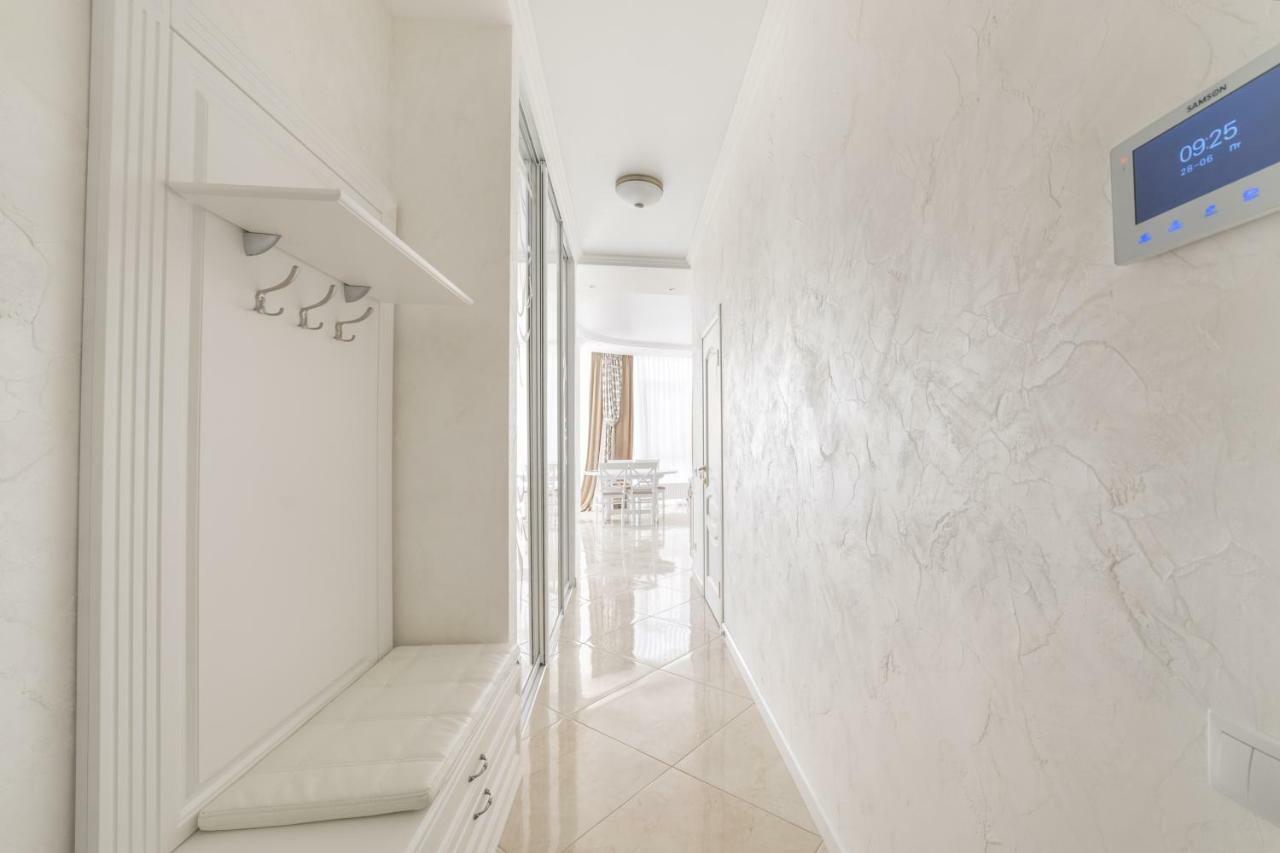 Vip Level Sea View Apartment オデッサ エクステリア 写真