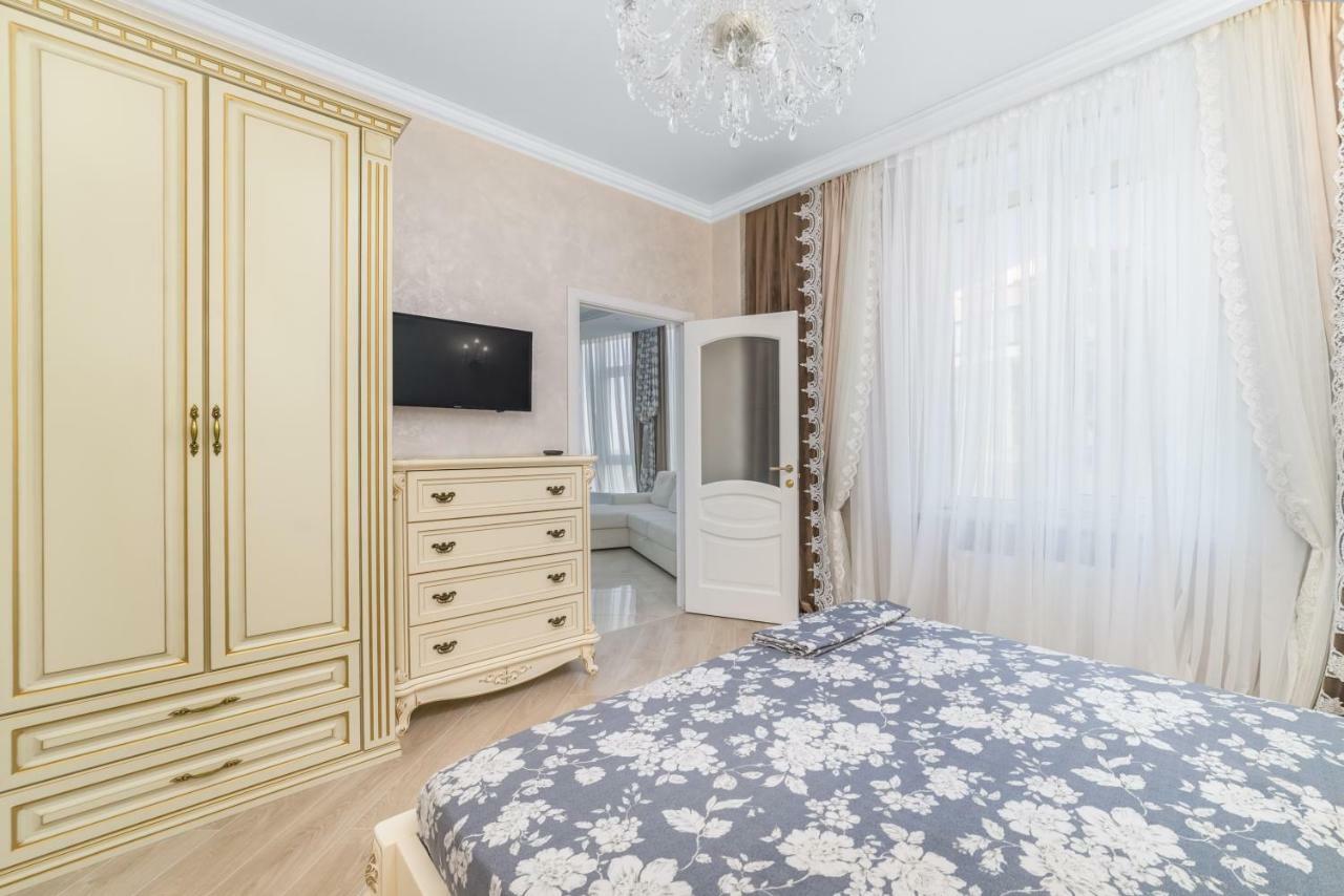 Vip Level Sea View Apartment オデッサ エクステリア 写真